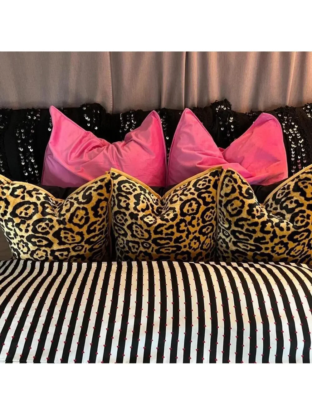 🆕 Leopard Print Velvet EURO decorative accent pillow cover in 18” x 18” animal